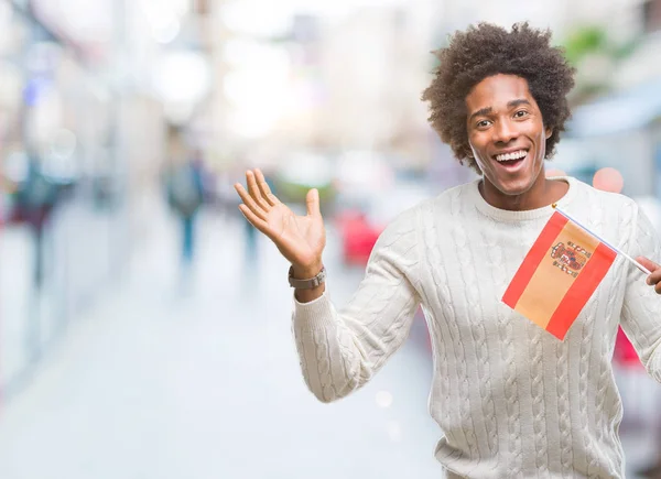 Bandera Hombre Afroamericano España Sobre Fondo Aislado Muy Feliz Emocionado —  Fotos de Stock