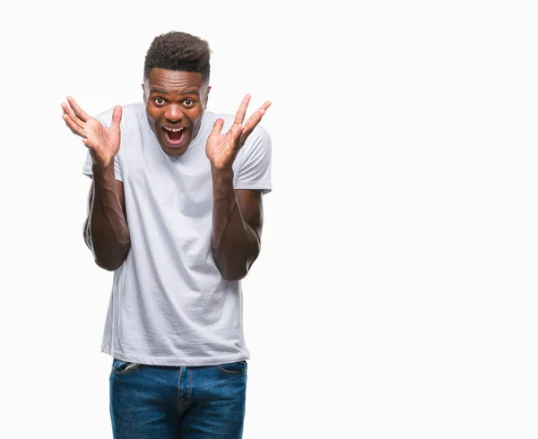 Jovem Homem Afro Americano Sobre Fundo Isolado Celebrando Louco Espantado — Fotografia de Stock