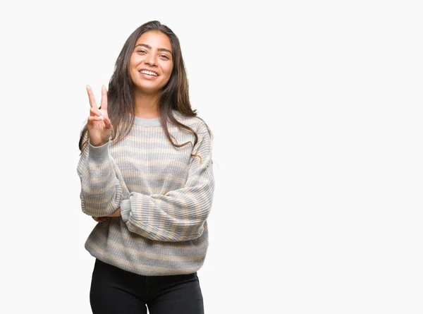 Junge Schöne Arabische Frau Winterpullover Vor Isoliertem Hintergrund Lächelnd Mit — Stockfoto