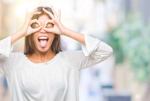 Mujer Asiática Joven Sobre Fondo Aislado Haciendo Buen Gesto Como — Foto de Stock