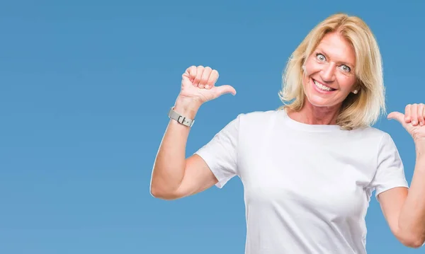 Middle Age Blonde Woman Isolated Background Looking Confident Smile Face — Stock Photo, Image