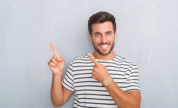 Handsome Young Man Grey Grunge Wall Wearing Navy Shirt Smiling — Stock Photo, Image
