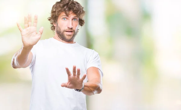 Bello Ispanico Modello Uomo Sfondo Isolato Spaventato Terrorizzato Dalla Paura — Foto Stock