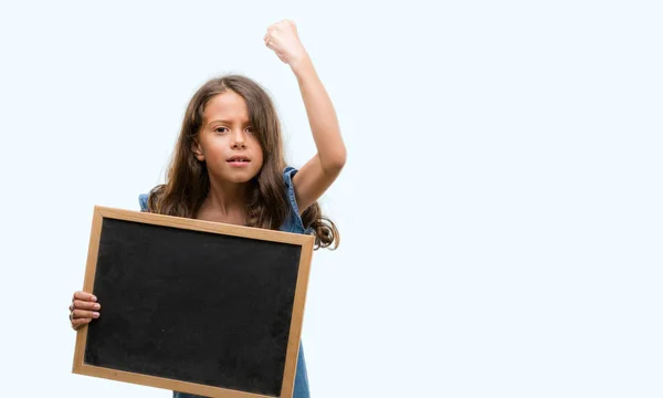 Brunette Hispanic Girl Holding Blackboard Annoyed Frustrated Shouting Anger Crazy — Stock Photo, Image