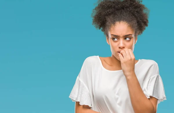 Mujer Afroamericana Joven Sobre Fondo Aislado Mirando Estresado Nervioso Con — Foto de Stock