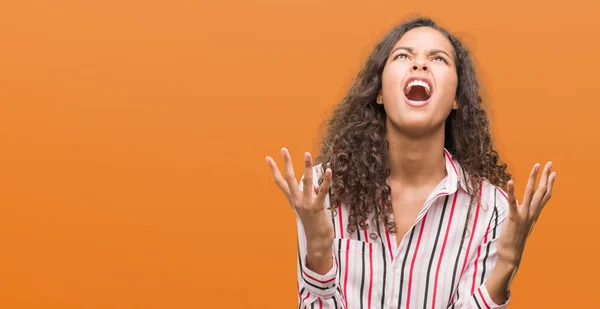 Mulher Hispânica Jovem Bonita Louca Louca Gritando Gritando Com Expressão — Fotografia de Stock