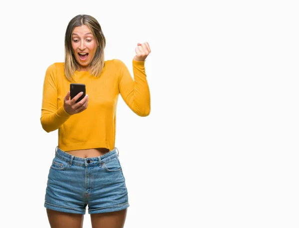 Young Beautiful Woman Sending Message Using Smartphone Isolated Background Screaming — Stock Photo, Image