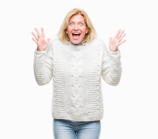 Mujer Rubia Mediana Edad Vistiendo Suéter Invierno Sobre Fondo Aislado — Foto de Stock