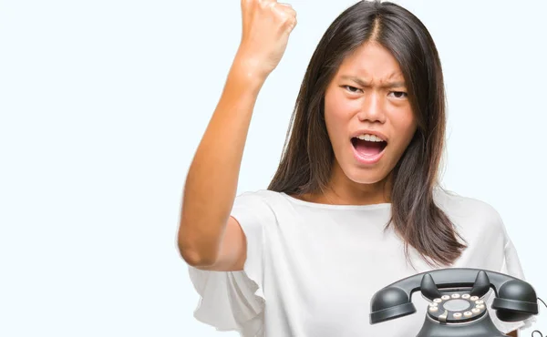 Young Asian Woman Holding Vintagera Telephone Isolated Background Annoyed Frustrated — Stock Photo, Image