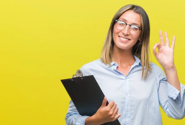 Joven Hermosa Mujer Negocios Inspector Sobre Fondo Aislado Haciendo Signo —  Fotos de Stock