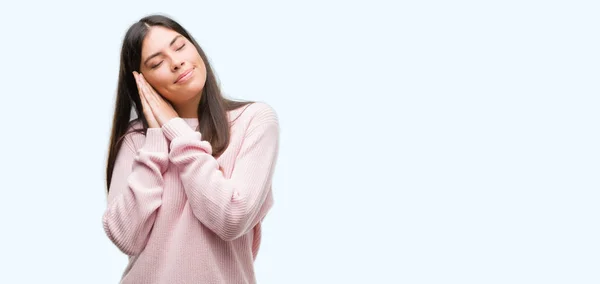 Young Beautiful Hispanic Woman Wearing Sweater Sleeping Tired Dreaming Posing — Stock Photo, Image