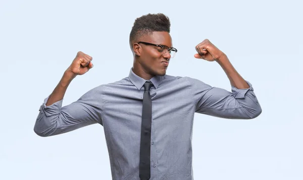 Junger Afrikanisch Amerikanischer Geschäftsmann Mit Isoliertem Hintergrund Der Stolz Lächelnde — Stockfoto