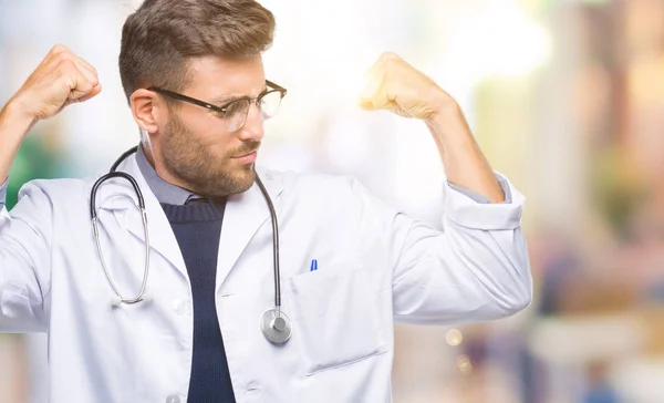 Ung Snygg Läkare Man Över Isolerade Bakgrund Visar Armar Muskler — Stockfoto