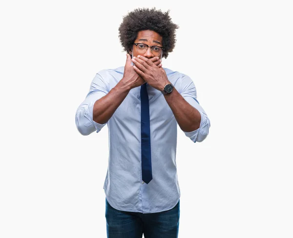 Homem Negócios Afro Americano Usando Óculos Sobre Fundo Isolado Chocado — Fotografia de Stock