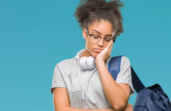 Unga Afro Amerikansk Student Kvinna Som Bär Hörlurar Och Ryggsäck — Stockfoto