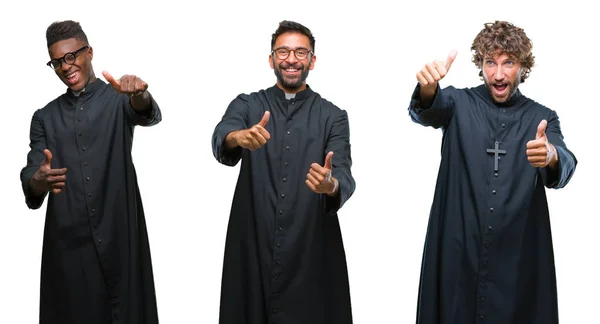 背景分離を承認する以上のキリスト教の司祭の男性のコラージュは 笑顔と幸せな成功のため親指の手で肯定的なジェスチャーをしています カメラ 勝者のジェスチャーを見てください — ストック写真