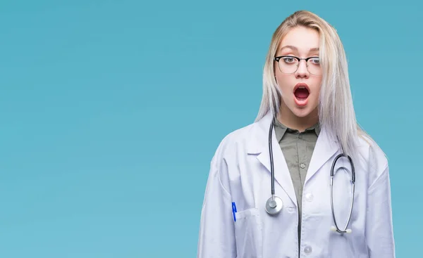 Young Blonde Doctor Woman Isolated Background Afraid Shocked Surprise Expression — Stock Photo, Image