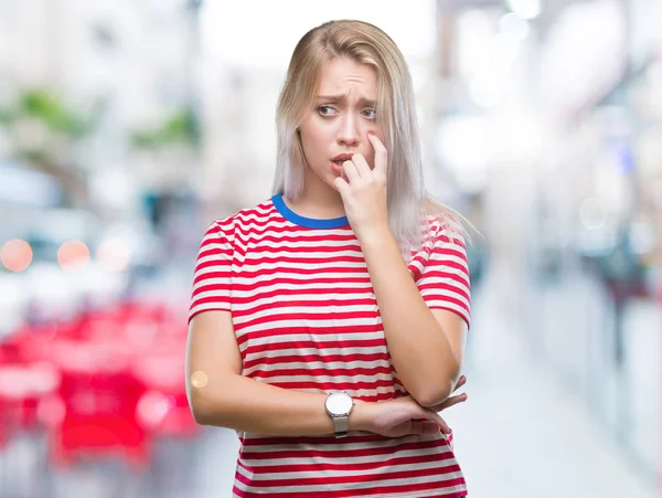 Mujer Rubia Joven Sobre Fondo Aislado Buscando Estresado Nervioso Con —  Fotos de Stock