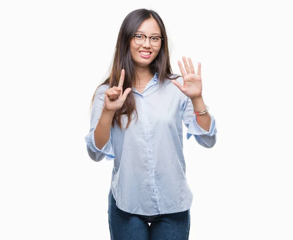 Giovane Donna Affari Asiatica Indossa Occhiali Sfondo Isolato Mostrando Indicando — Foto Stock