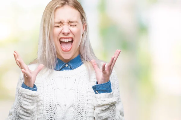 Mujer Rubia Joven Vistiendo Suéter Invierno Sobre Fondo Aislado Celebrando —  Fotos de Stock