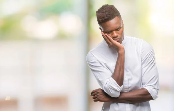 Jovem Afro Americano Sobre Fundo Isolado Pensando Cansado Entediado Com — Fotografia de Stock