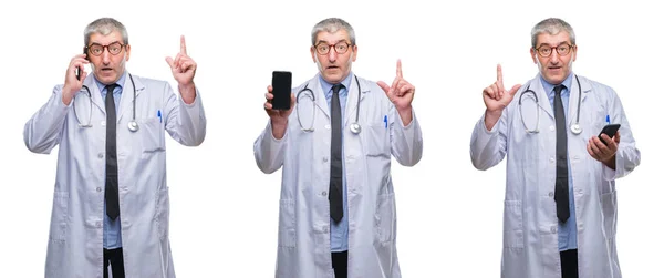 Коллаж Старшего Седовласого Доктора Разговаривающего Телефону Белому Изолированному Backgroud Удивлен — стоковое фото