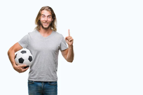 Joven Hombre Guapo Con Pelo Largo Sobre Fondo Aislado Sosteniendo —  Fotos de Stock