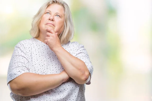 Senior Más Tamaño Mujer Caucásica Sobre Fondo Aislado Con Mano — Foto de Stock