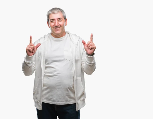 Schöner Älterer Mann Sportkleidung Vor Isoliertem Hintergrund Erstaunt Und Überrascht — Stockfoto