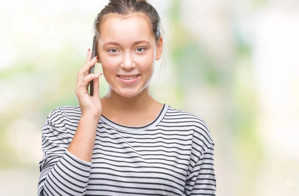 Joven Hermosa Mujer Caucásica Hablando Teléfono Inteligente Sobre Fondo Aislado — Foto de Stock