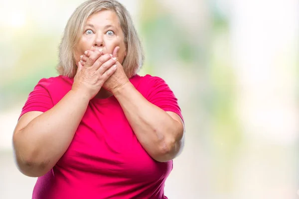 Senior Grootte Kaukasische Vrouw Geïsoleerde Achtergrond Geschokt Mond Met Handen — Stockfoto