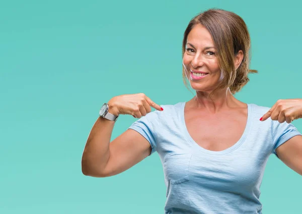 Ältere Hispanische Frau Mittleren Alters Mit Isoliertem Hintergrund Sieht Selbstbewusst — Stockfoto