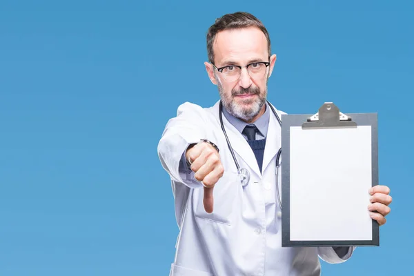 Medioevo Anziano Hoary Medico Uomo Tenendo Appunti Sfondo Isolato Con — Foto Stock