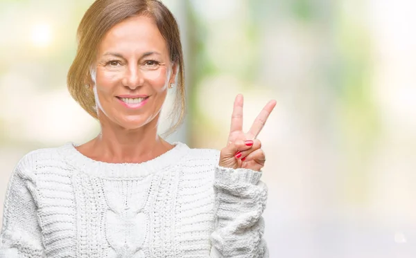 Mujer Hispana Mayor Mediana Edad Vistiendo Suéter Invierno Sobre Fondo —  Fotos de Stock