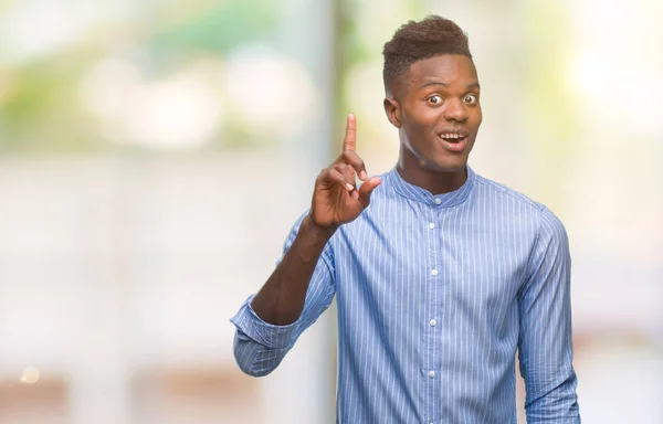 Jovem Homem Negócios Afro Americano Sobre Fundo Isolado Apontando Dedo — Fotografia de Stock