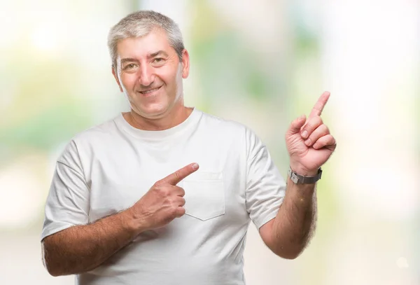 Bel Homme Âgé Sur Fond Isolé Souriant Regardant Caméra Pointant — Photo