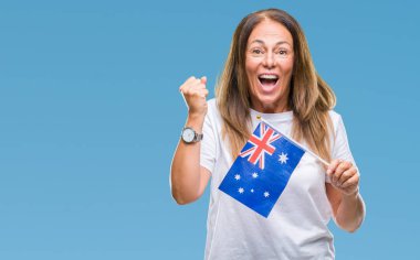 Duygu tezahürat Avustralya bayrağı gurur çığlık ve zafer ve başarı çok heyecanlı, kutluyor izole arka plan üzerinde tutan orta yaş İspanyol kadın