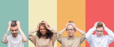 Kolaj bir grup insan izole çünkü umutsuz ve stresli baş ağrısı acı renkli arka plan üzerinde ağrı ve migren. Ellerini kafasına.