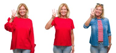 Kolaj üzerinde gösterilen ve parmakları ile işaret beyaz izole backgroud sarışın kadının güzel orta yaş üçüncü ise kendinden emin ve mutlu gülümseyerek.