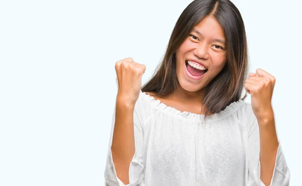 Jonge Aziatische Vrouw Geïsoleerde Achtergrond Erg Blij Opgewonden Doet Winnaar — Stockfoto