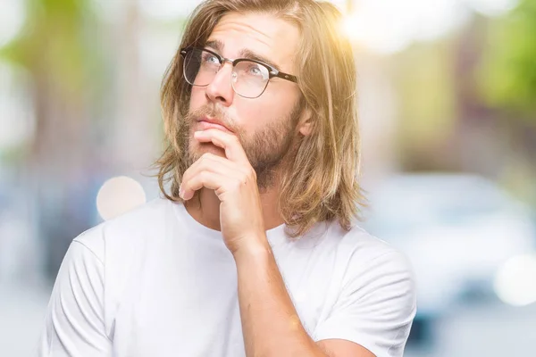 Young Handsome Man Long Hair Wearing Glasses Isolated Background Hand — Stock Photo, Image