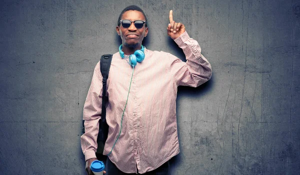 Africano Negro Estudiante Levantando Dedo Número Uno — Foto de Stock