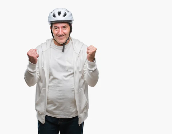 Handsome Senior Cyclist Man Wearing Bike Helmet Isolated Background Screaming — Stock Photo, Image