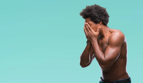 Homem Sem Camisa Afro Americano Mostrando Corpo Sobre Fundo Isolado — Fotografia de Stock