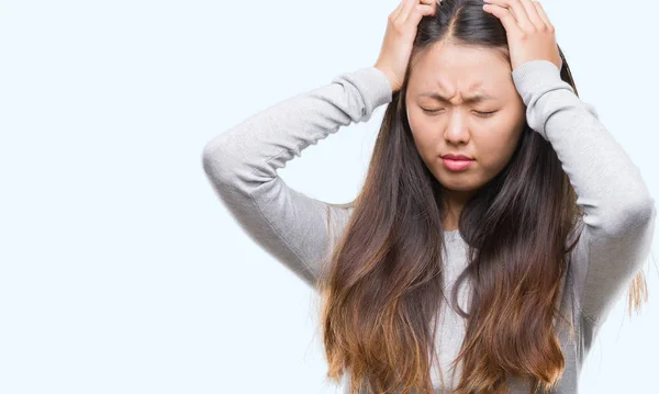 Jeune Femme Asiatique Sur Fond Isolé Souffrant Maux Tête Désespérés — Photo