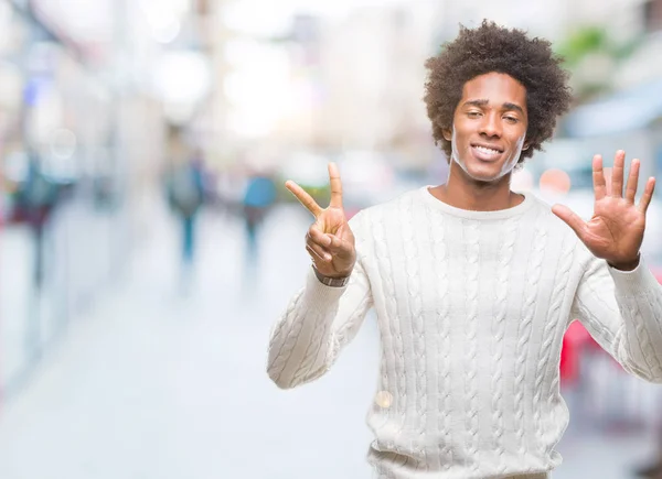 Afro Amerikansk Man Över Isolerade Bakgrund Visar Och Pekar Uppåt — Stockfoto