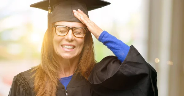 Vedoucí Postgraduální Student Žena Vyděšená Nervózní Vyjadřuje Úzkost Panika Gesto — Stock fotografie