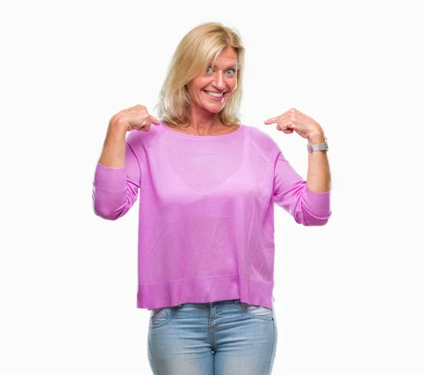 Middle Age Blonde Woman Isolated Background Looking Confident Smile Face — Stock Photo, Image