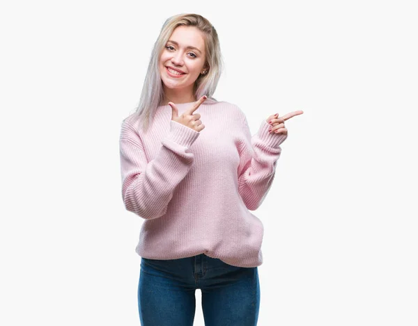 Junge Blonde Frau Trägt Winterpullover Über Isoliertem Hintergrund Lächelt Und — Stockfoto