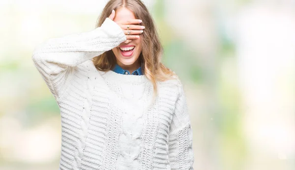 Linda Jovem Loira Vestindo Camisola Inverno Sobre Fundo Isolado Sorrindo — Fotografia de Stock